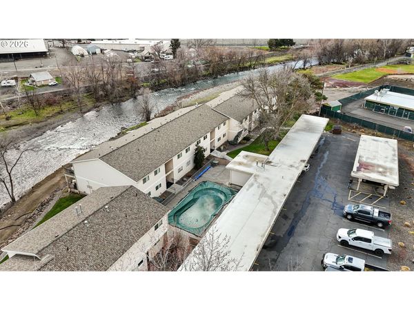 1900 NW CARDEN AVE, Unit 22, Pendleton, OR 97801