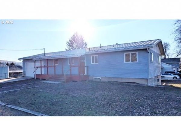1380 DETROIT ST, Elgin, OR 97827