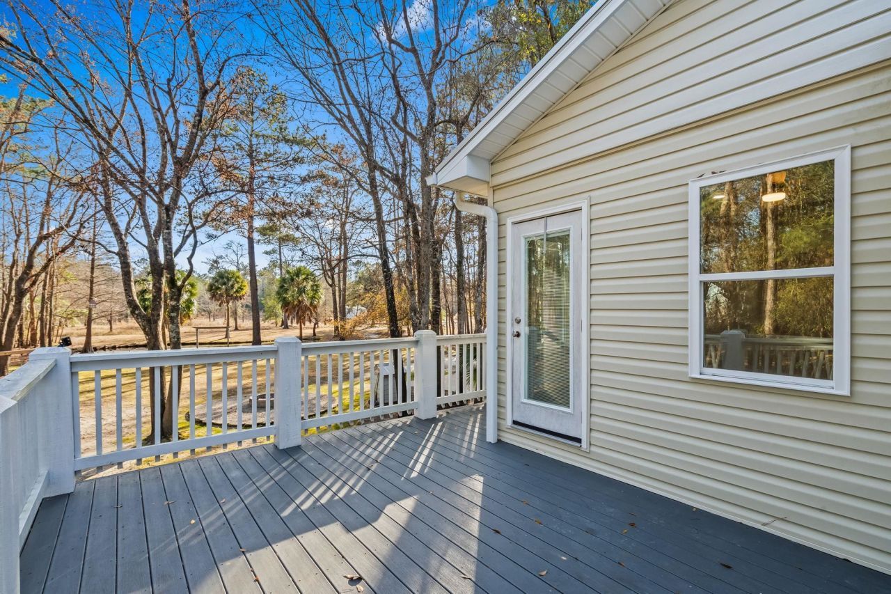 1338 Riverside Dr. Photo 24