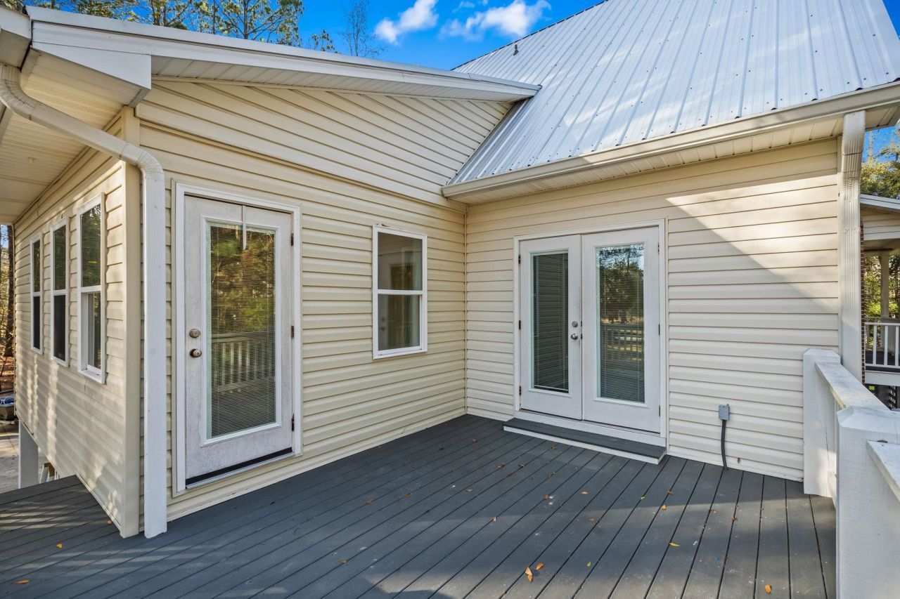 1338 Riverside Dr. Photo 25