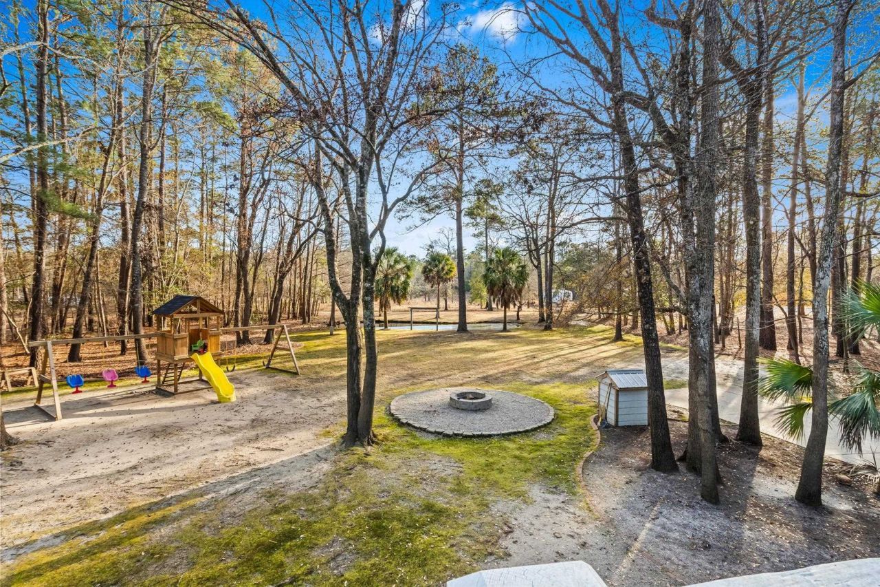 1338 Riverside Dr. Photo 26