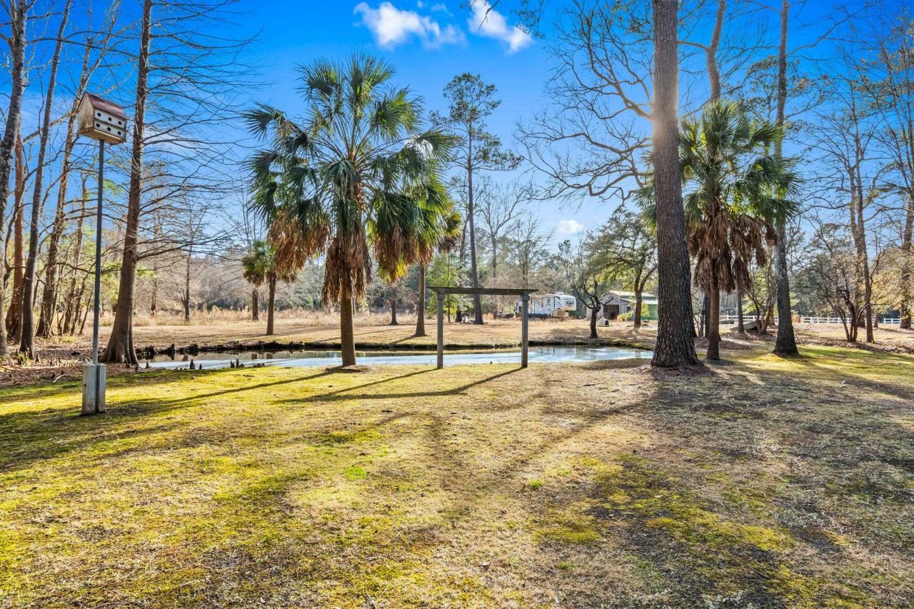 1338 Riverside Dr. Photo 28