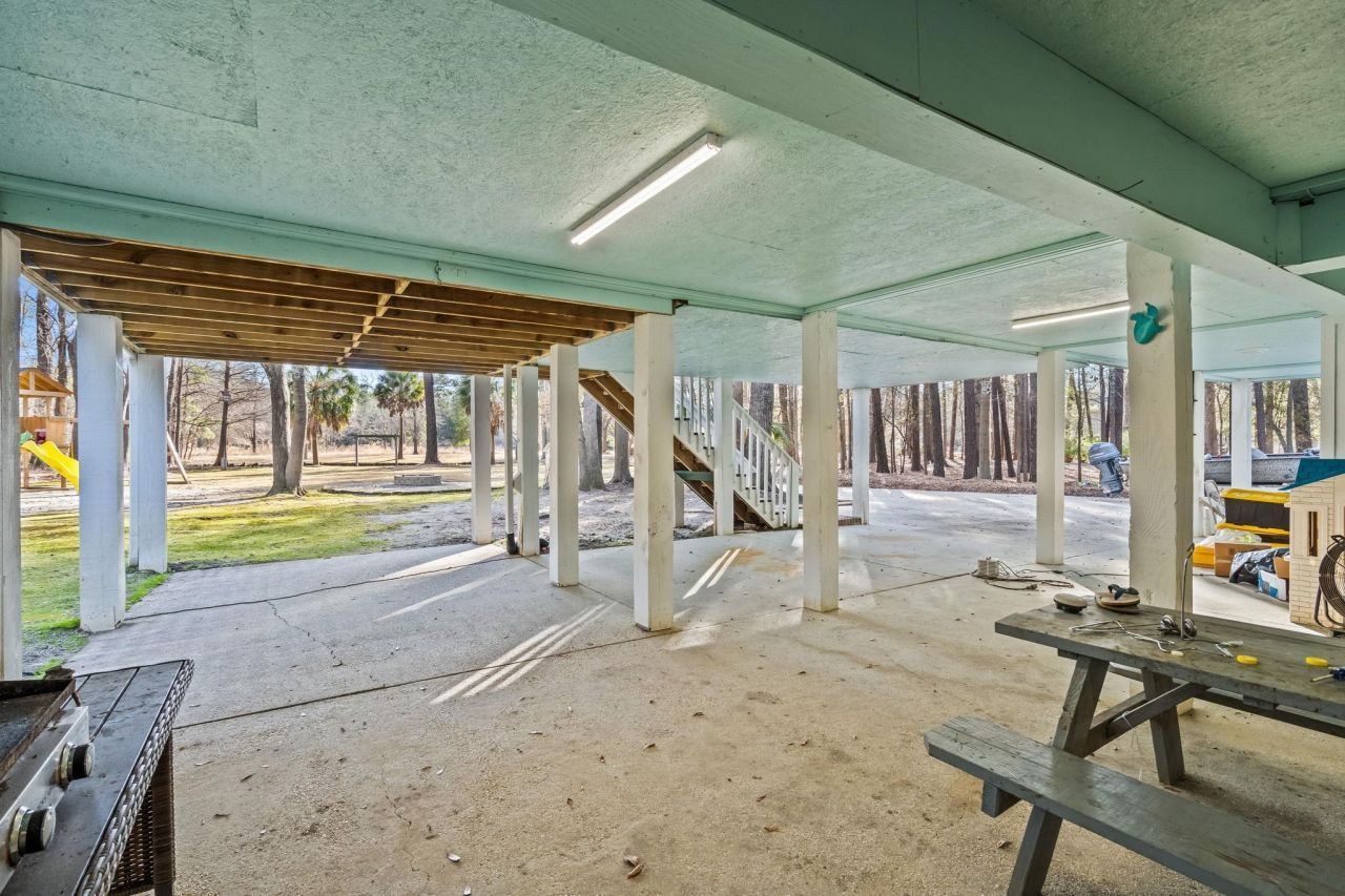 1338 Riverside Dr. Photo 50