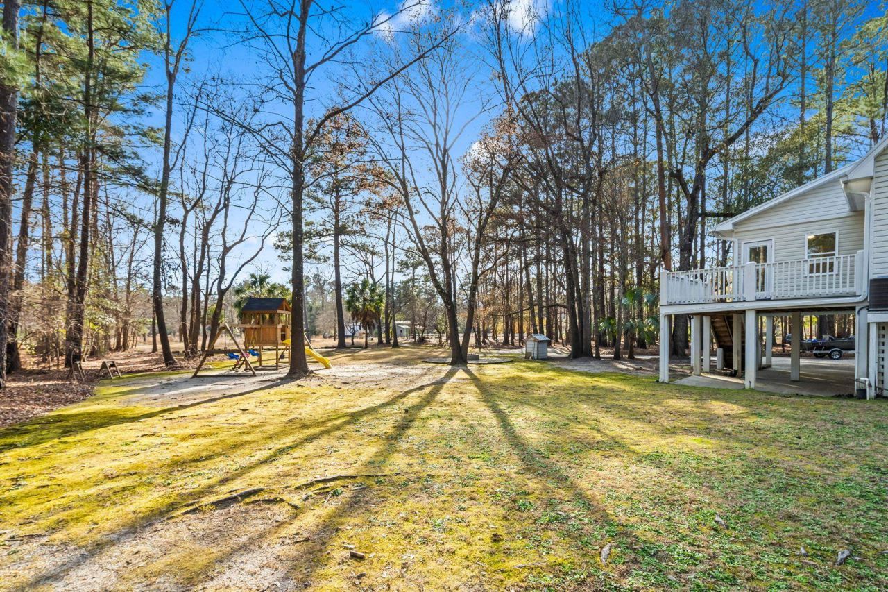 1338 Riverside Dr. Photo 52