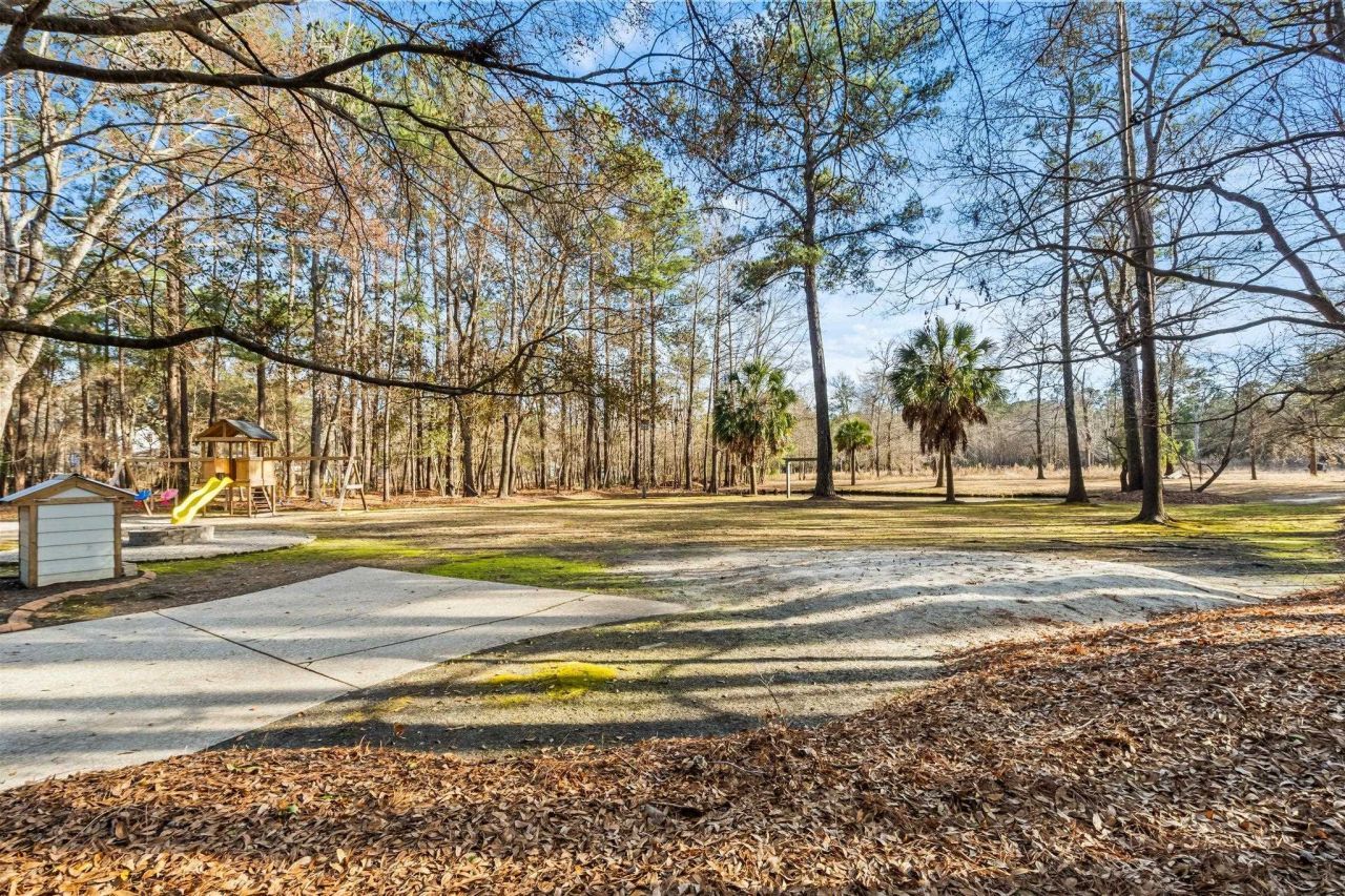 1338 Riverside Dr. Photo 53