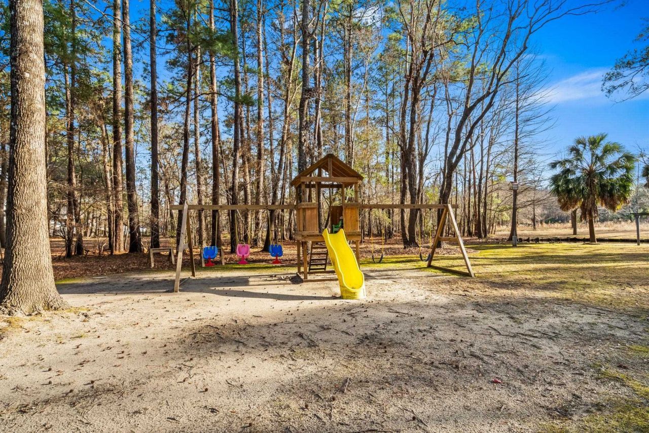 1338 Riverside Dr. Photo 54