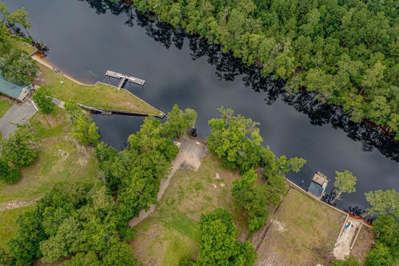 1338 Riverside Dr. Photo 63