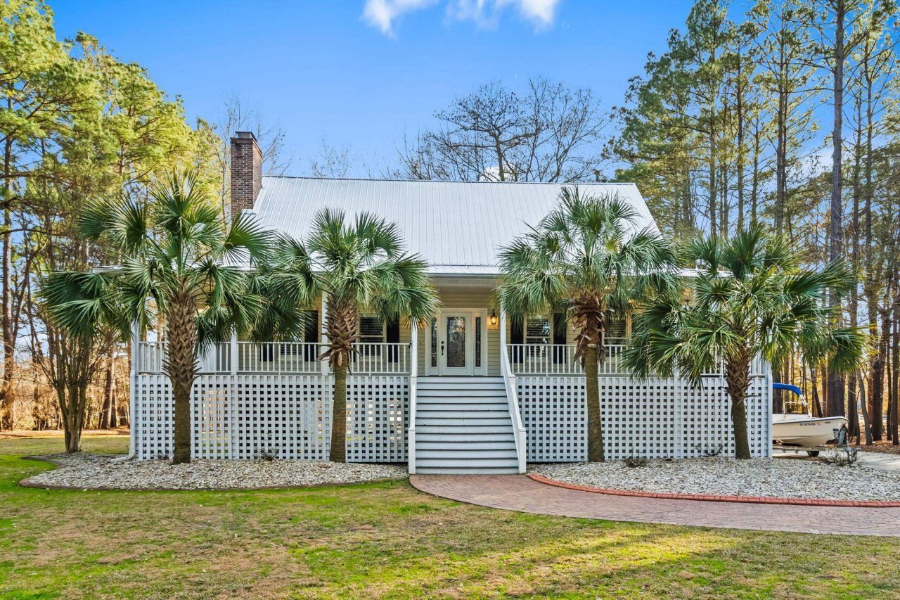 1338 Riverside Dr. Photo 88