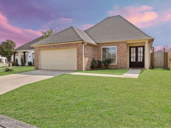 108 Fox Creek Drive, Youngsville, LA 70592