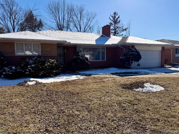 17617 Avilla Blvd Boulevard, Lathrup Village, MI 48076