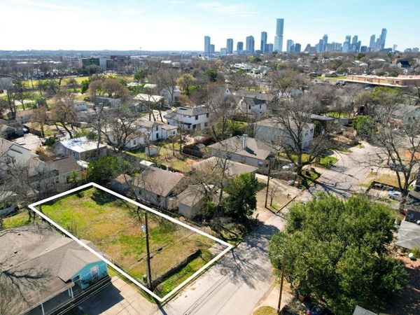 2707 Zaragosa ST, Austin, TX 78702