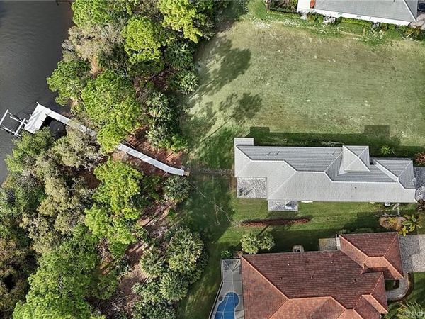279 SE VIA BISENTO, Port St Lucie, FL 34952