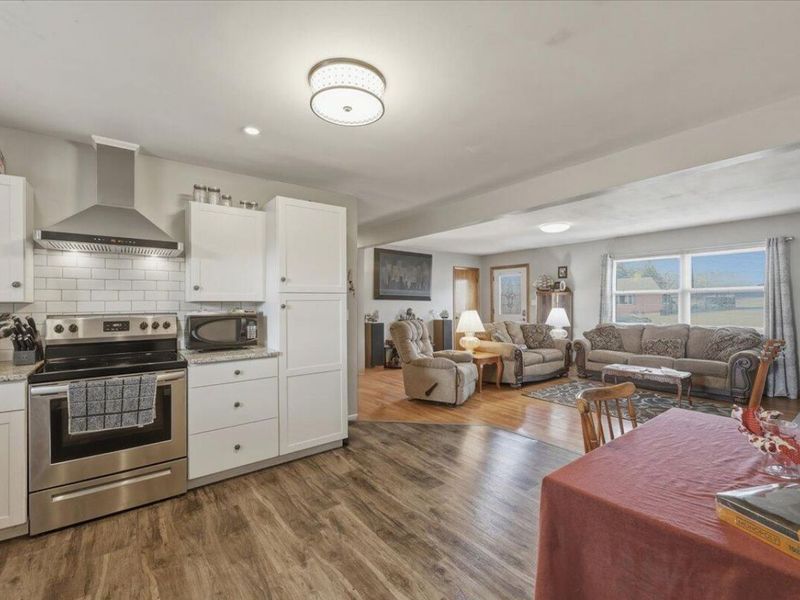 23 Edwards Avenue, Florence, KY 41042 Photo 3