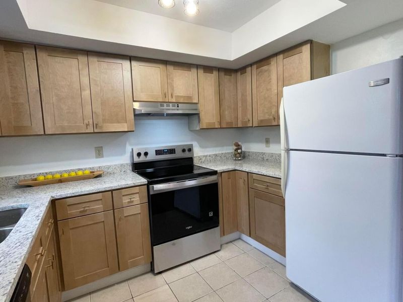 5273 Berrywood Drive , Columbus, OH 43220 Photo 13