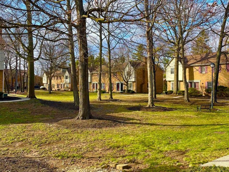 5273 Berrywood Drive , Columbus, OH 43220 Photo 2