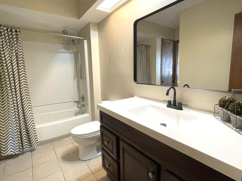 5273 Berrywood Drive , Columbus, OH 43220 Photo 23