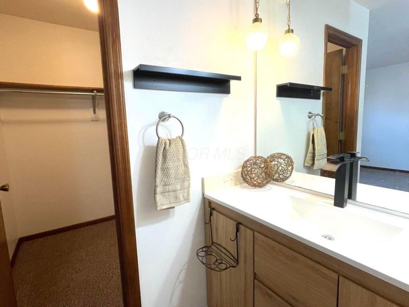 5273 Berrywood Drive , Columbus, OH 43220 Photo 24