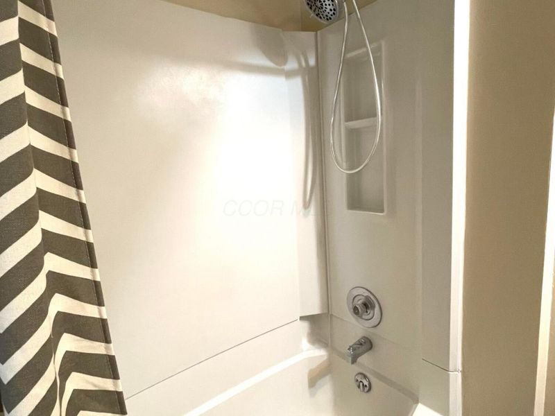 5273 Berrywood Drive , Columbus, OH 43220 Photo 25