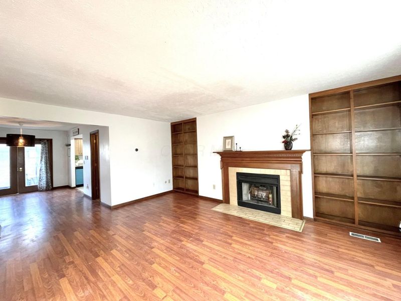 5273 Berrywood Drive , Columbus, OH 43220 Photo 3