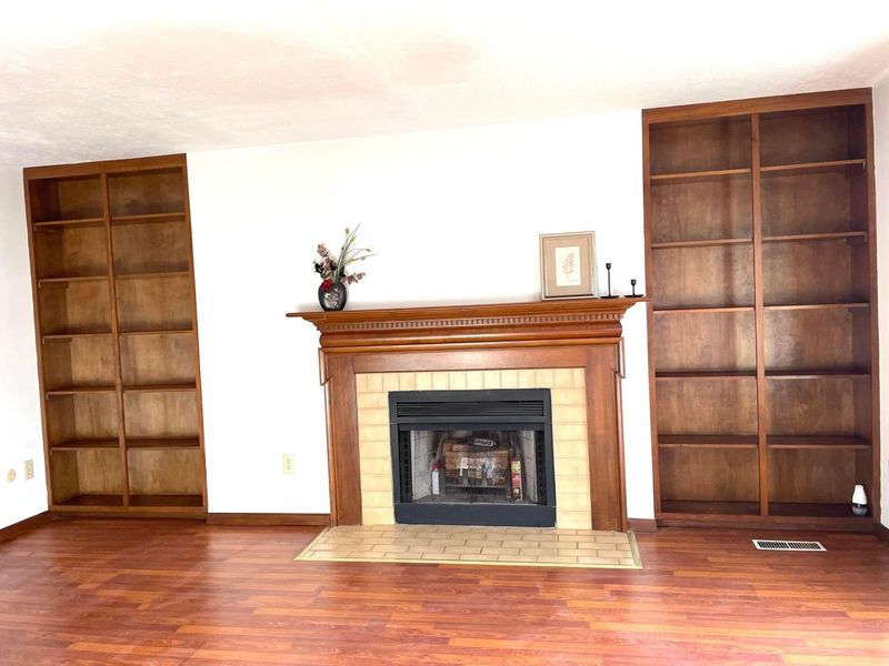 5273 Berrywood Drive , Columbus, OH 43220 Photo 9