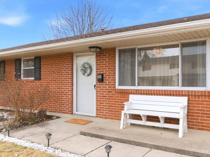 349 Oakridge Drive, Wilmington, OH 45177 Photo 2