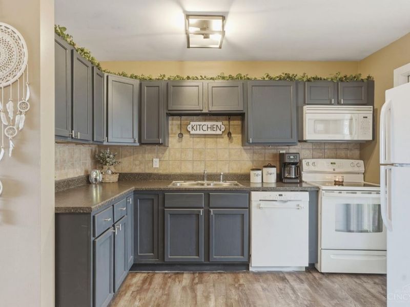 349 Oakridge Drive, Wilmington, OH 45177 Photo 8