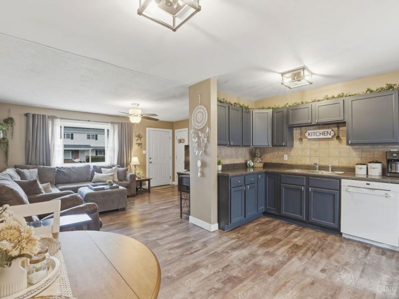 349 Oakridge Drive, Wilmington, OH 45177 Photo 9