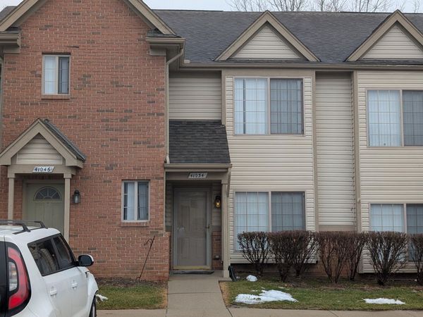 41034 Rose Lane, Clinton Twp, MI 48036