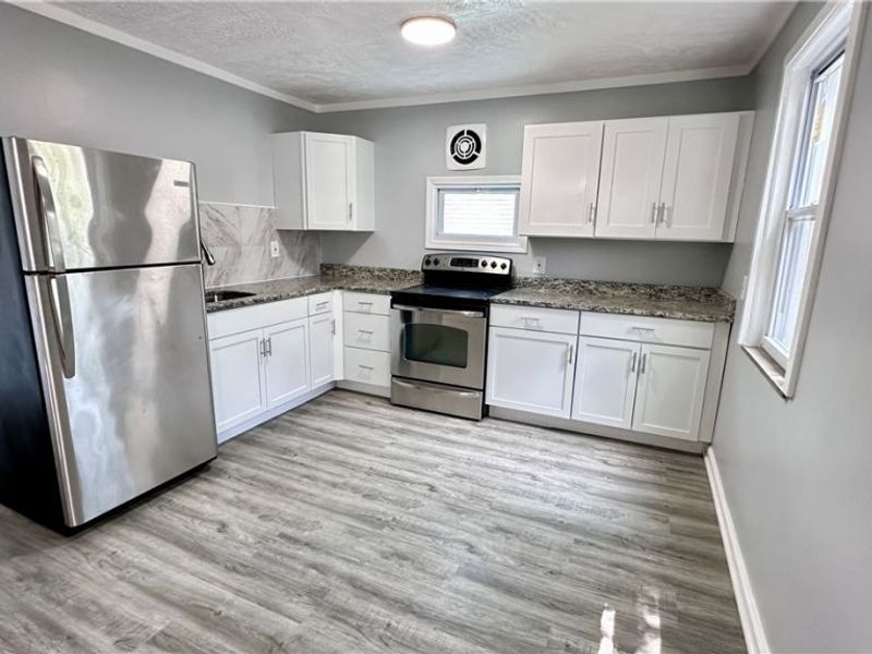 21000 Crystal Avenue, Euclid, OH 44123 Photo 6