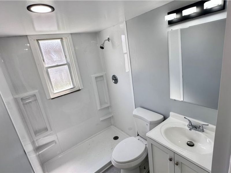 21000 Crystal Avenue, Euclid, OH 44123 Photo 9