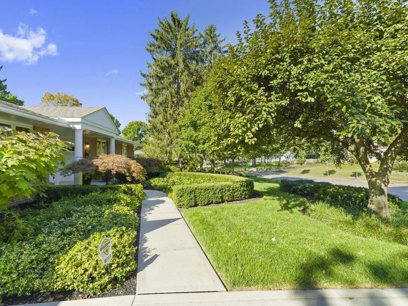 2533 Middlesex Road , Upper Arlington, OH 43220 Photo 9