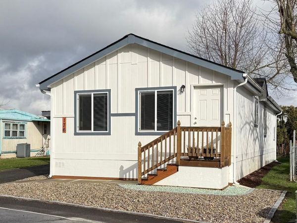176 Clearwater Av NE, Salem, OR 97301