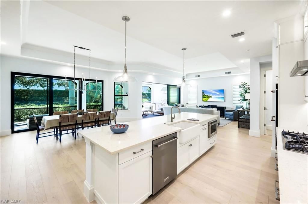 16320 Corsica Way, Unit 102, Naples, FL 34110 Photo