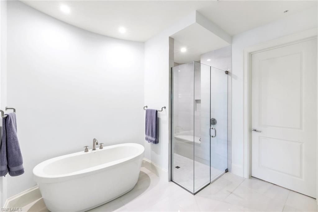 16320 Corsica Way, Unit 102, Naples, FL 34110 Photo