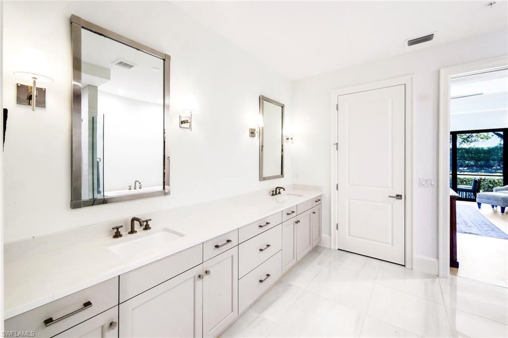 16320 Corsica Way, Unit 102, Naples, FL 34110 Photo