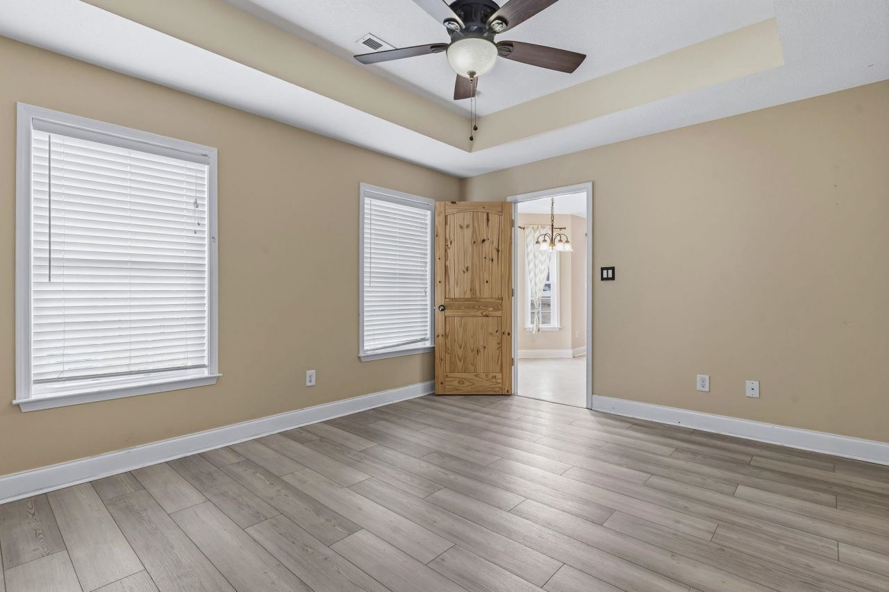 238 Macarthur Dr. Photo 12