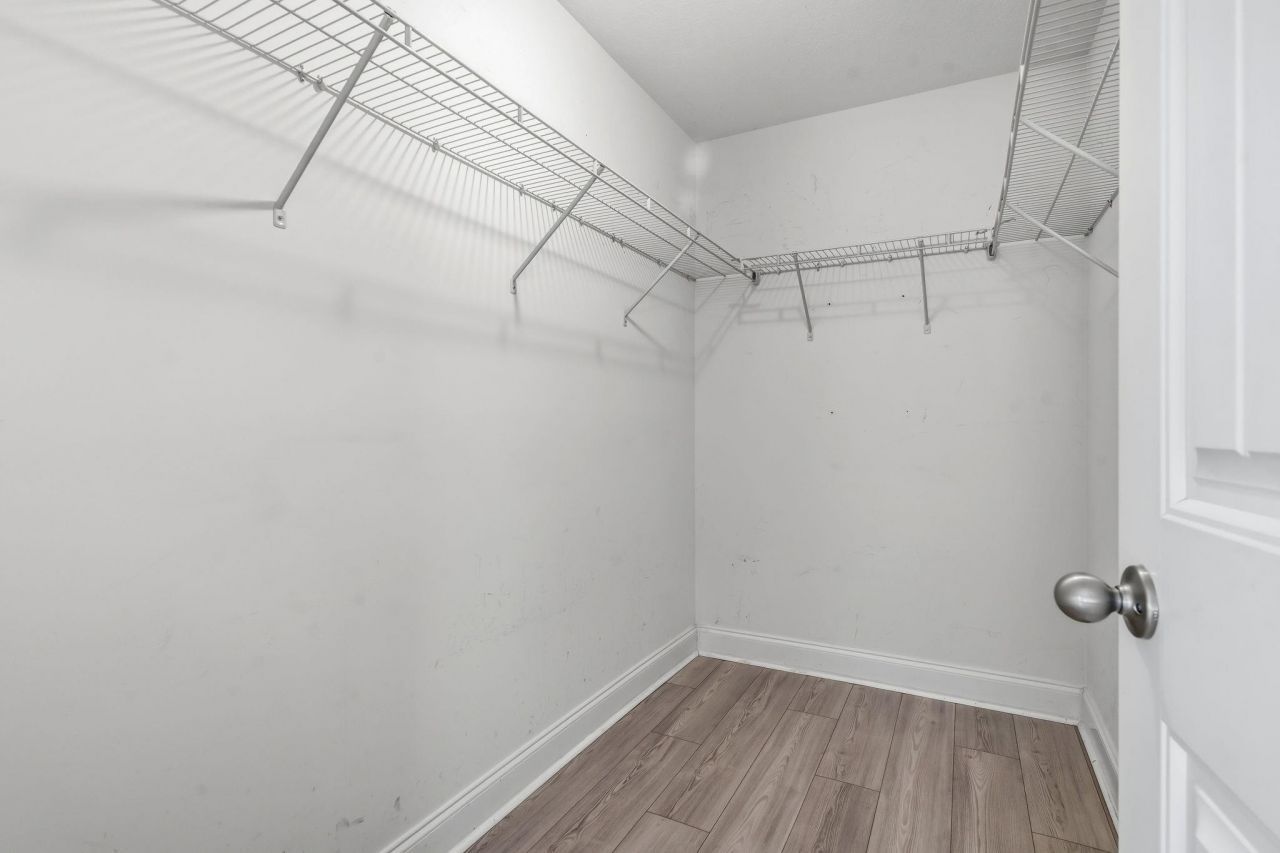 238 Macarthur Dr. Photo 13