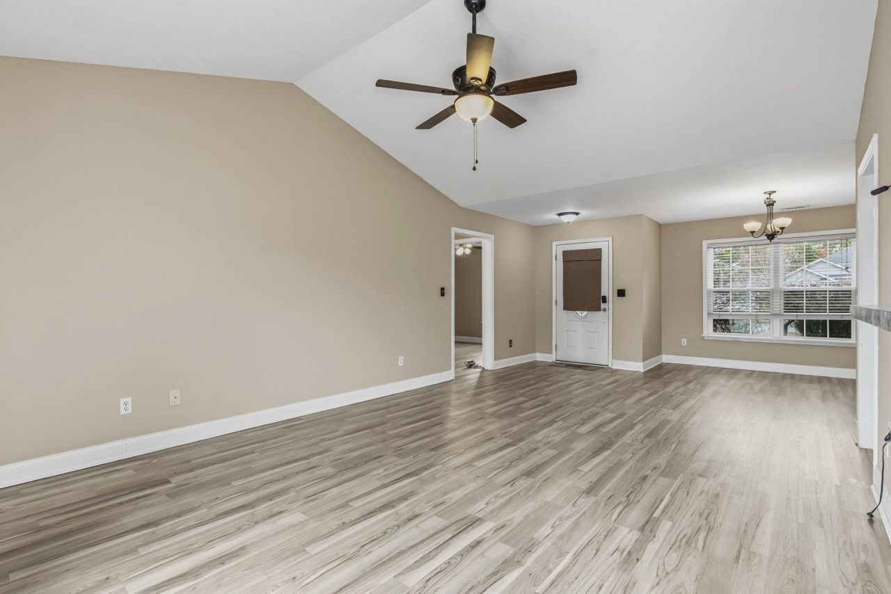 238 Macarthur Dr. Photo 21