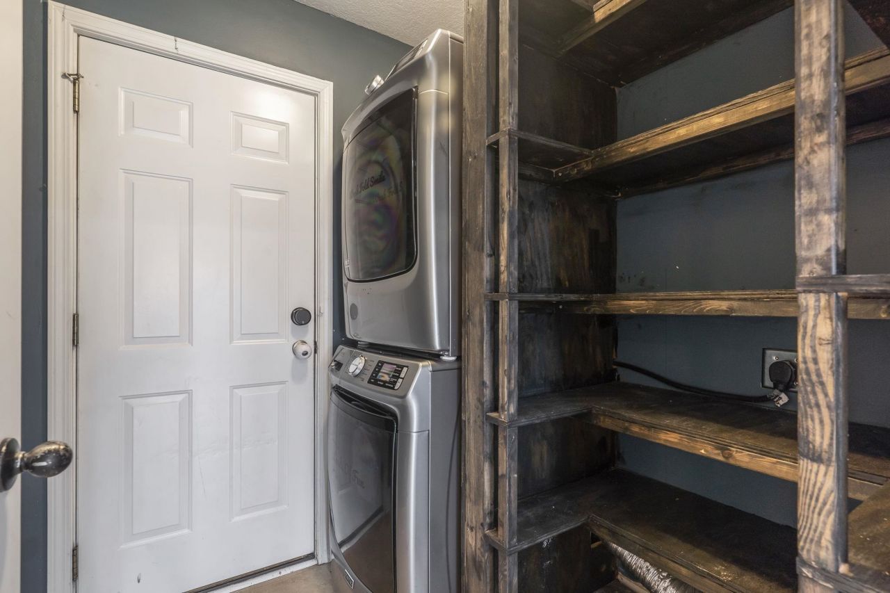 238 Macarthur Dr. Photo 22