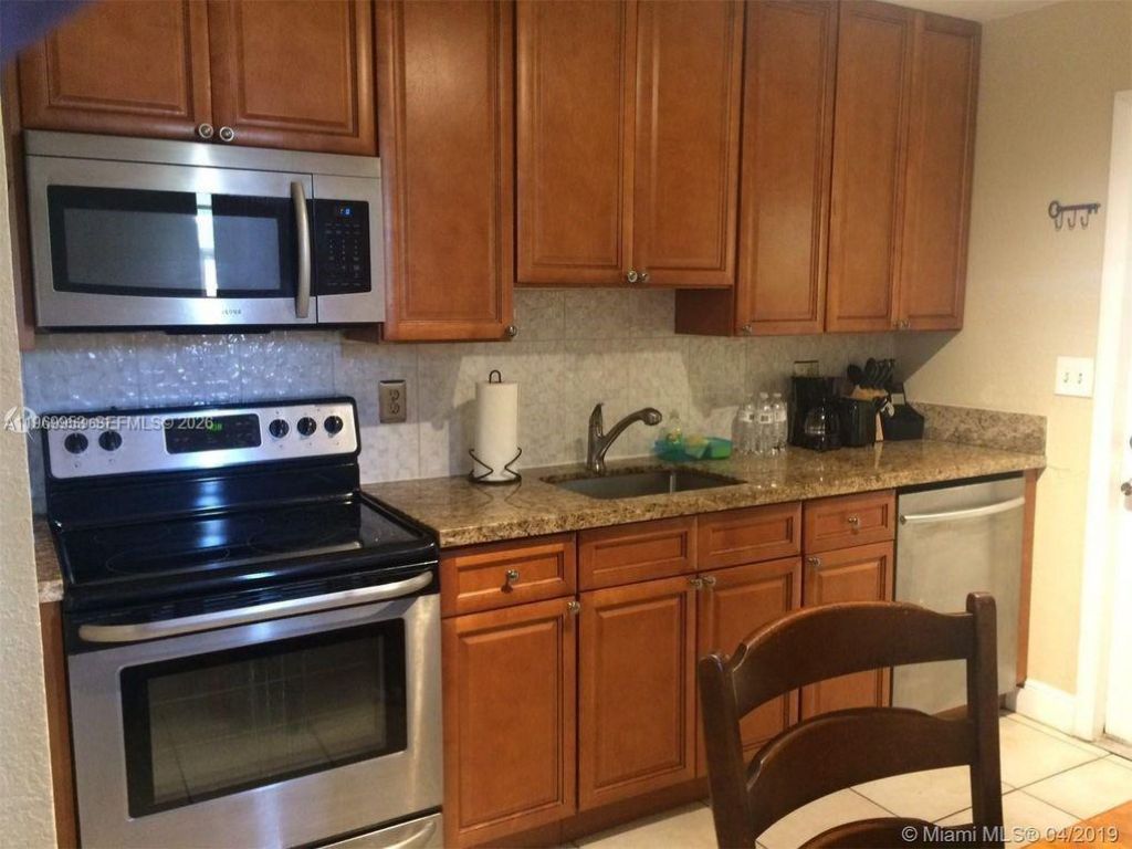 5730 SW 37th St, Davie, FL 33314 Photo