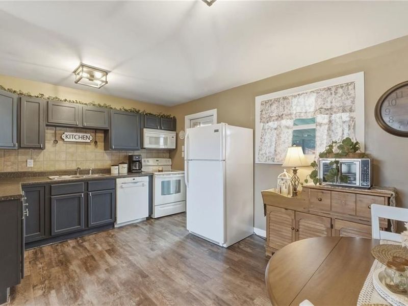 349 Oakridge Drive, Wilmington, OH 45177 Photo 7