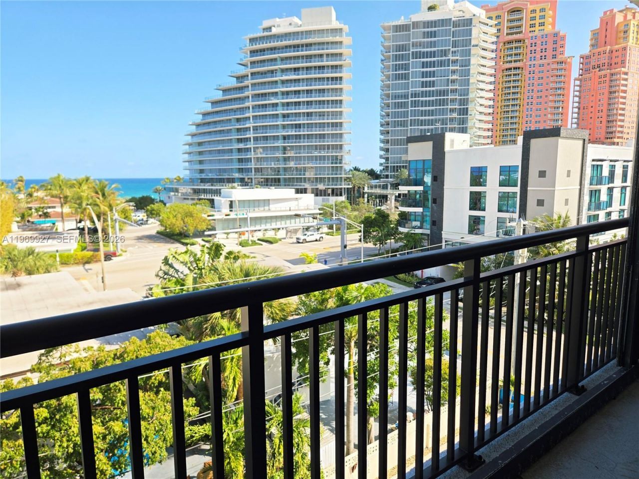 2300 NE 33rd Ave, Unit 606, Fort Lauderdale, FL 33305 Photo