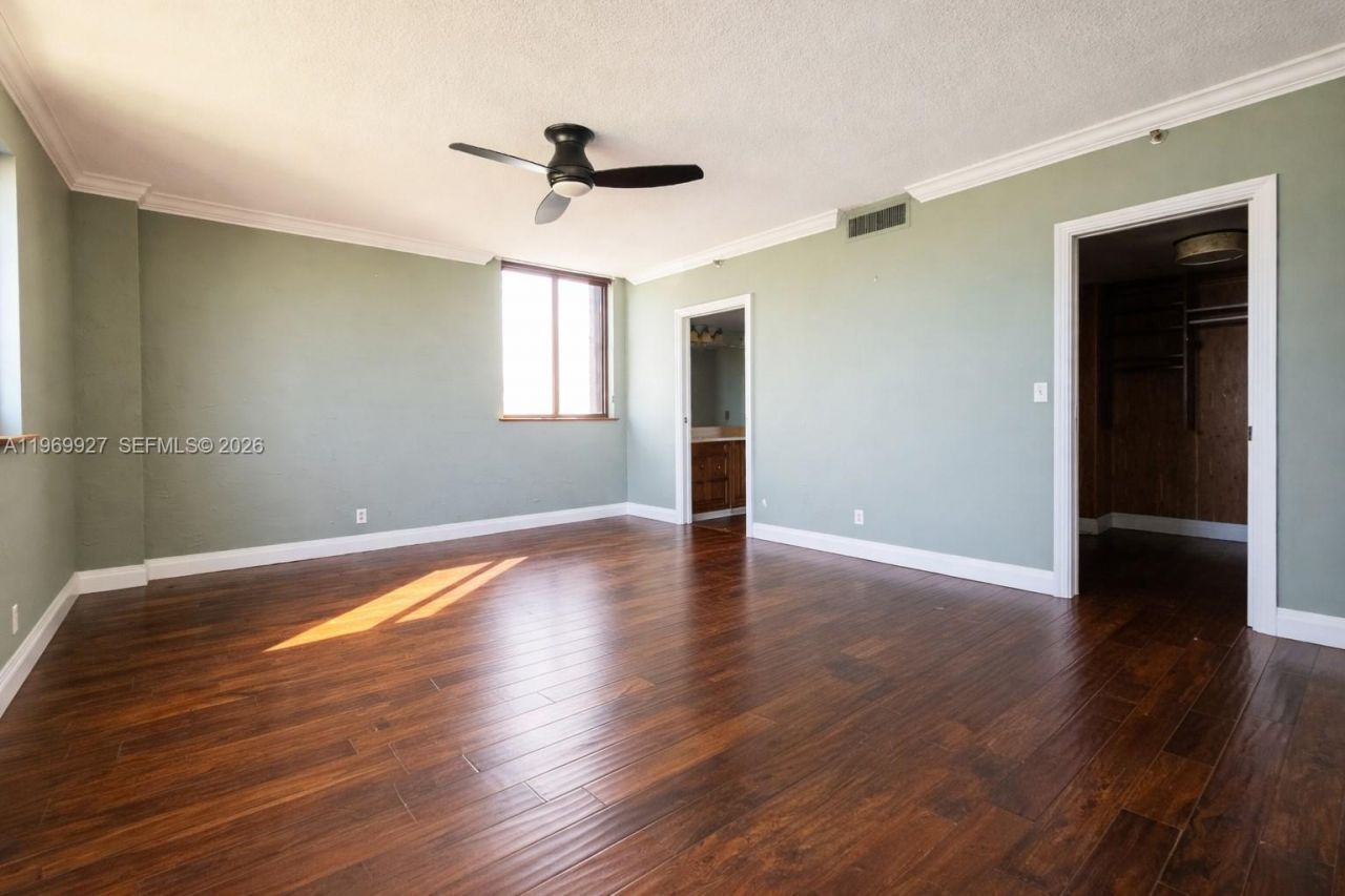 2300 NE 33rd Ave, Unit 606, Fort Lauderdale, FL 33305 Photo