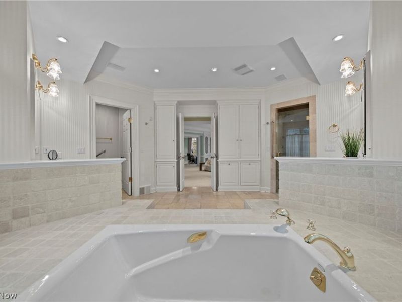 31900 Pinetree Road, Cleveland, OH 44124 Photo 25