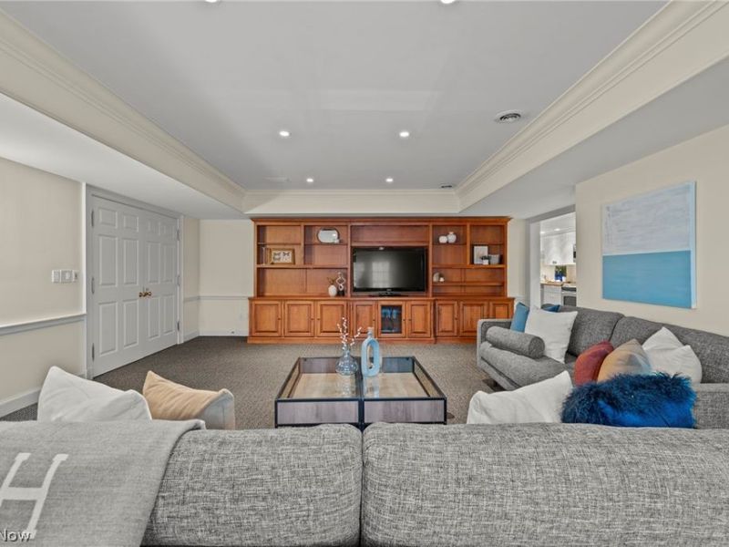 31900 Pinetree Road, Cleveland, OH 44124 Photo 32