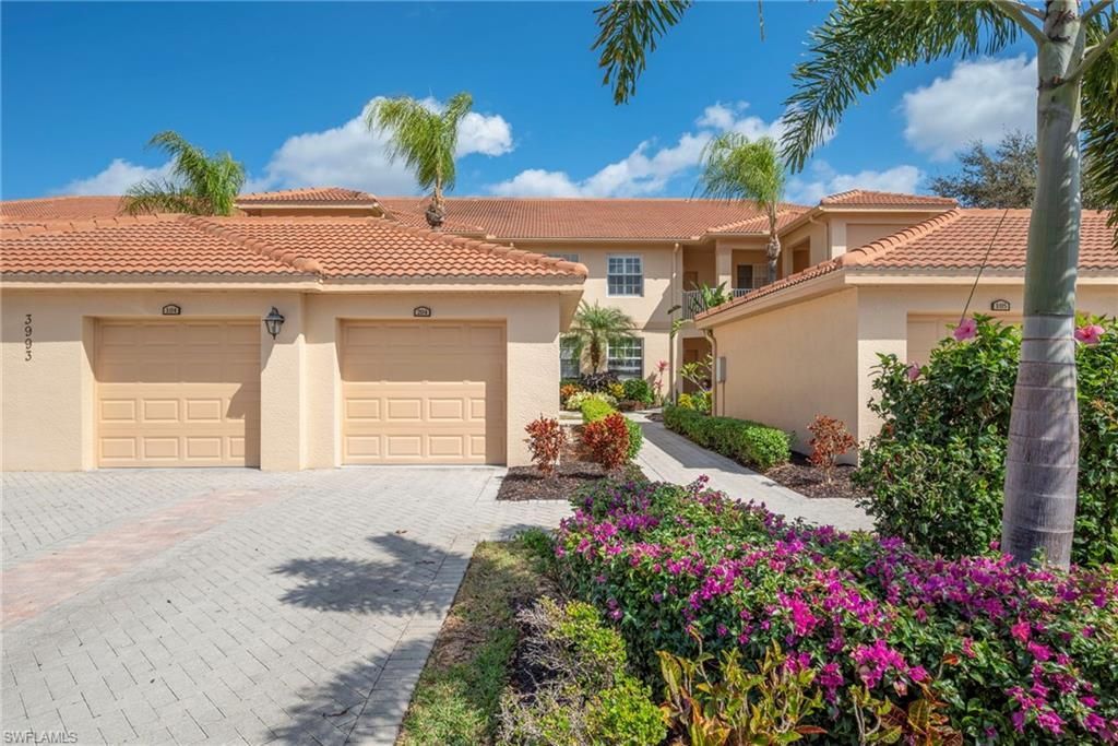 3993 Bishopwood Ct E, Unit 9-204, Naples, FL 34114 Photo