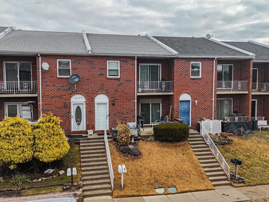 9147 Ellie Drive, Philadelphia, PA 19114 Main Photo