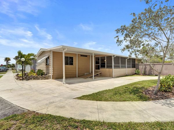 21411 NW 3rd Street, Pembroke Pines, FL 33029