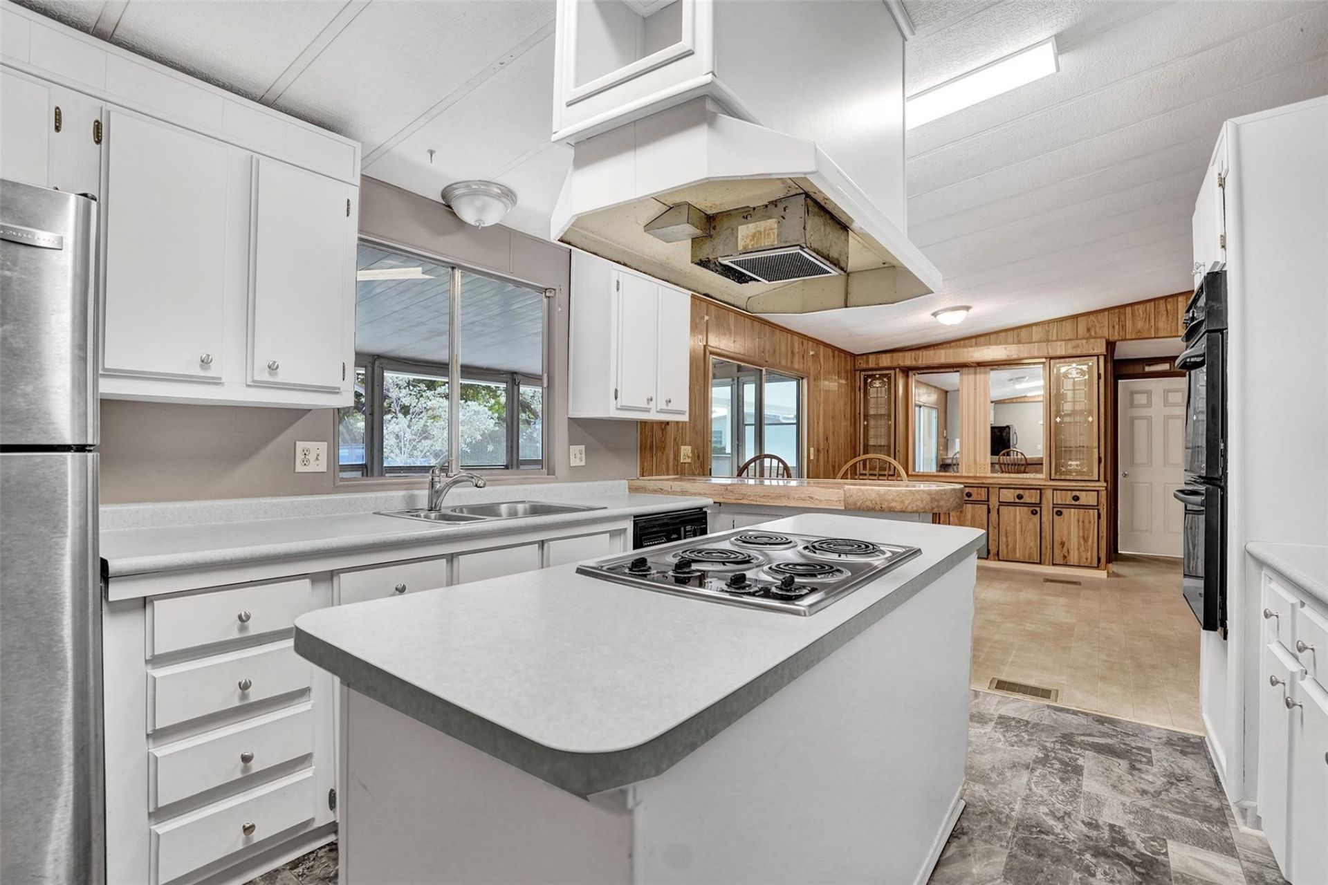 21411 NW 3rd Street, Pembroke Pines, FL 33029 Photo