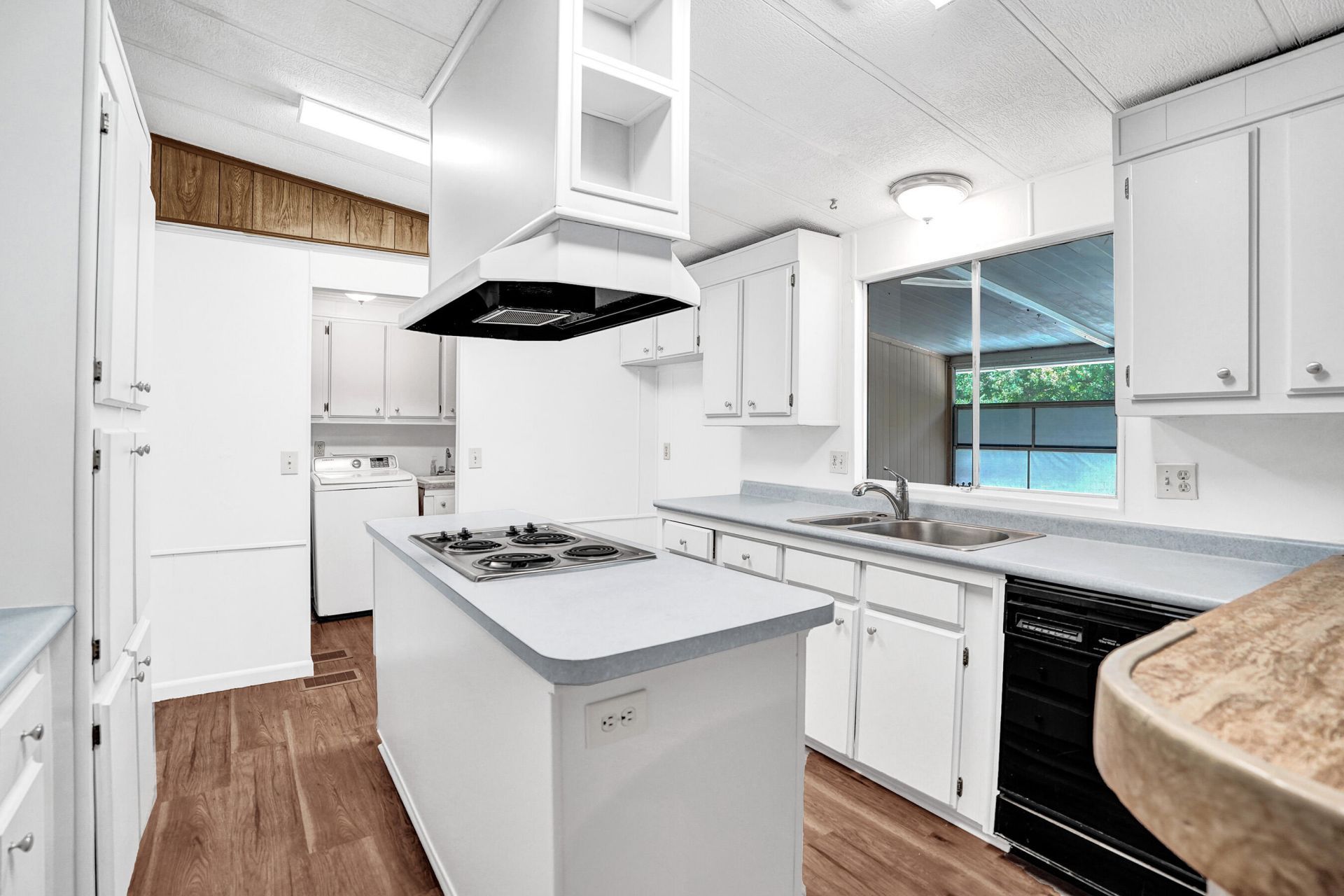 21411 NW 3rd Street, Pembroke Pines, FL 33029 Photo